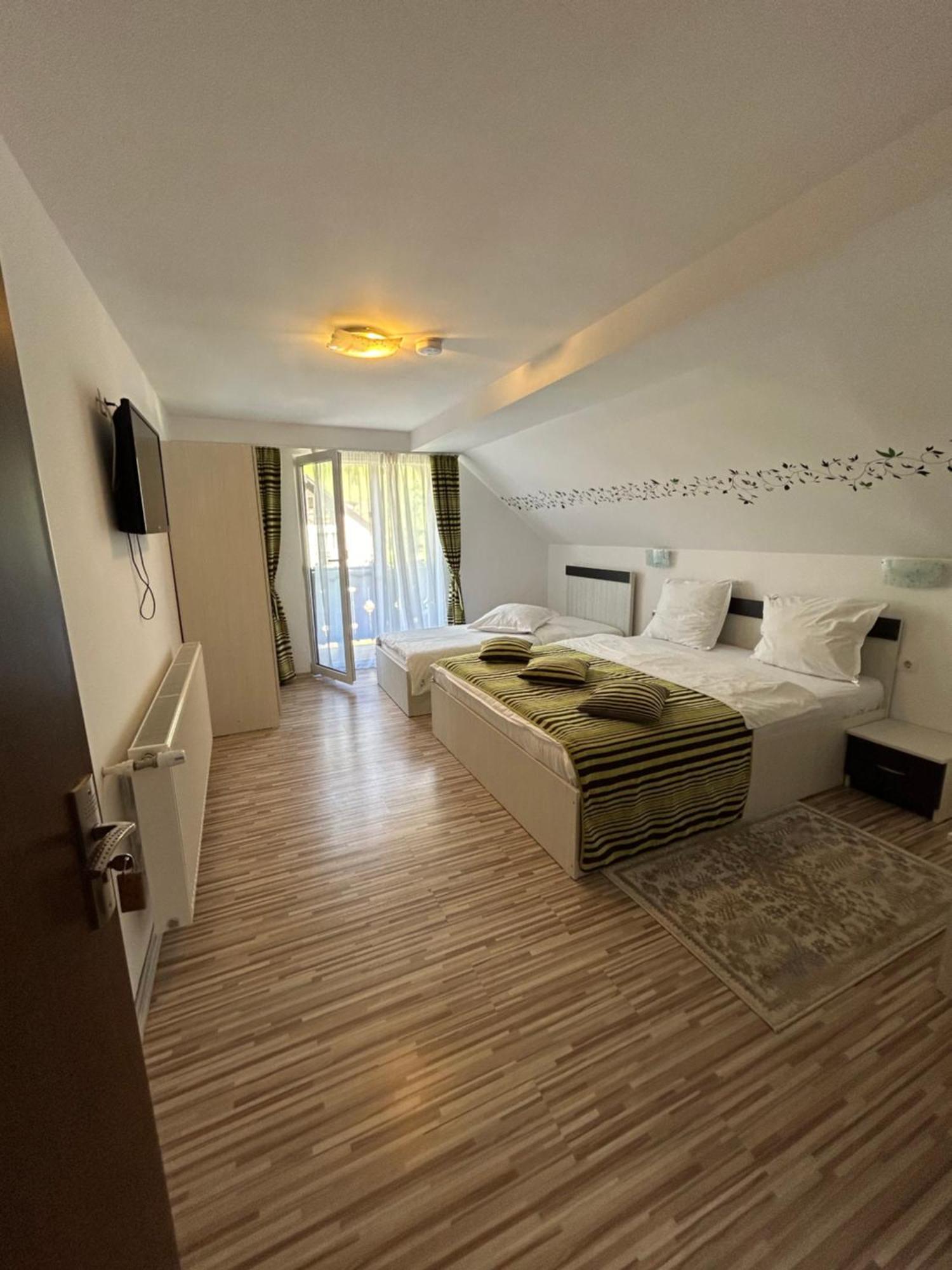 Casa Mia Hotel Moeciu De Sus Luaran gambar
