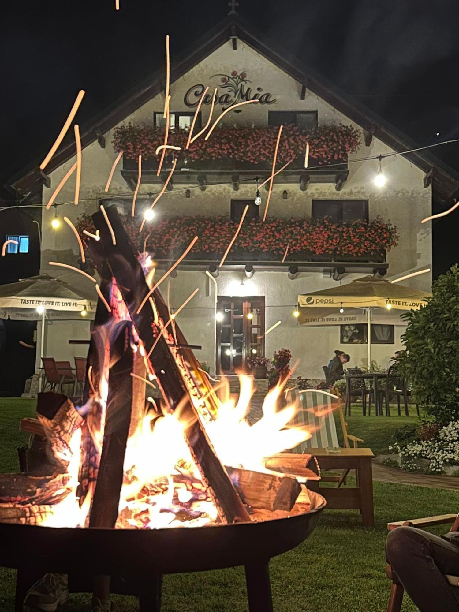 Casa Mia Hotel Moeciu De Sus Luaran gambar